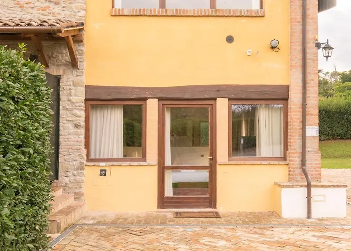Bolognaroomscom - La Quercia 4*