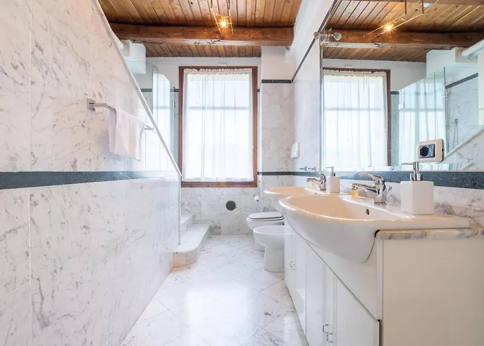 فندق مبيت وإفطار Bolognaroomscom - La Quercia