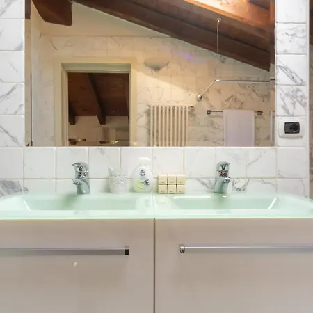 Borgo Malvasia- La Quercia Bed & Breakfast