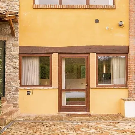 Borgo Malvasia- La Quercia Bed & Breakfast 4*