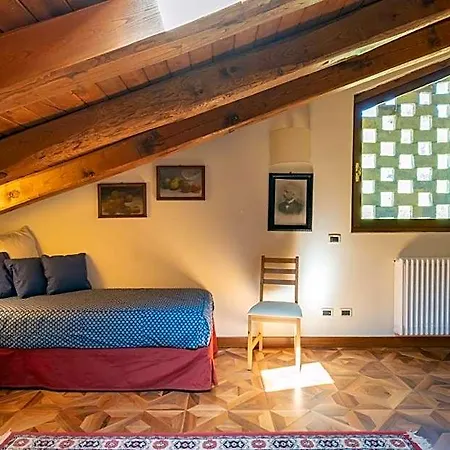 Bed & Breakfast Borgo Malvasia- La Quercia 4*