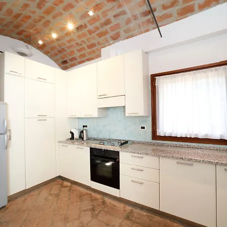 Borgo Malvasia- La Quercia לינה וארוחת בוקר 4*