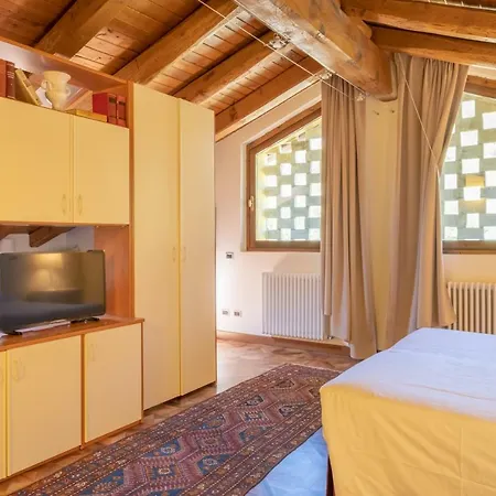 فندق مبيت وإفطار Bolognaroomscom - La Quercia 3*