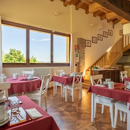 Borgo Malvasia- La Quercia Bed & Breakfast 4*