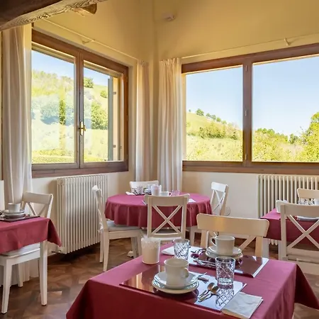 Bolognaroomscom - La Quercia 3*