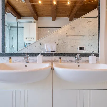 فندق مبيت وإفطار Bolognaroomscom - La Quercia 3*