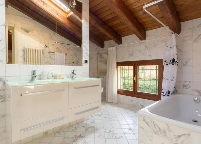 Bolognaroomscom - La Quercia 3*