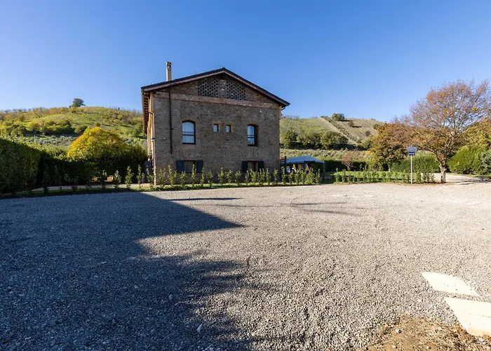 Bolognaroomscom - La Quercia 住宿加早餐酒店 4*