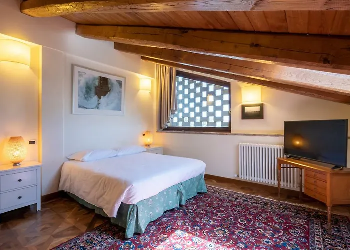 Bolognaroomscom - La Quercia 사소마르코니